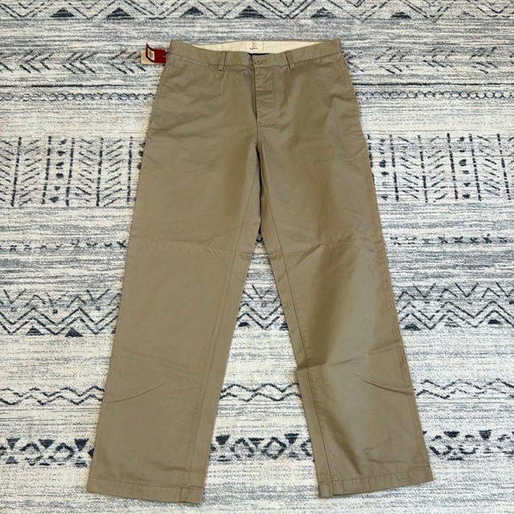 NWT Mens Gap classic fit khaki 100% cotton pants - Picture 1 of 6